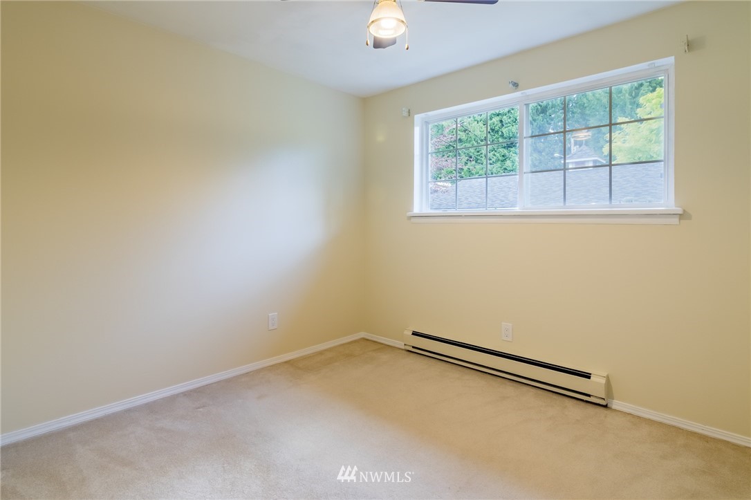18845 Southeast 213th Street Renton, WA 98058 - Photo 10 of 24