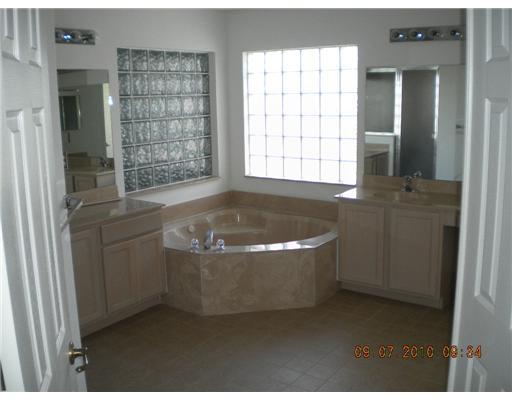 1207 Rose Gate Boulevard Riviera Beach, FL 33404 - Photo 12 of 16 Additional Photo