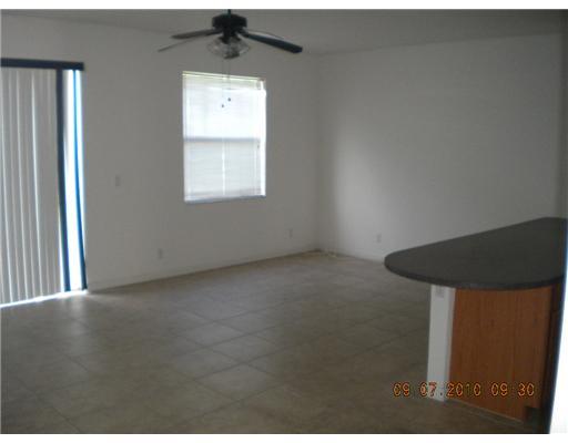 1207 Rose Gate Boulevard Riviera Beach, FL 33404 - Photo 5 of 16 Additional Photo