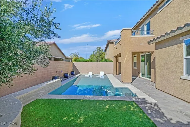 $599,999 | 689 Silver Pearl Street, Henderson, NV 89002