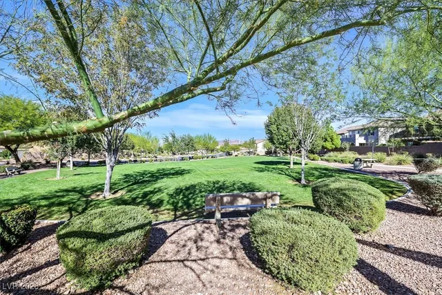 $599,999 | 689 Silver Pearl Street, Henderson, NV 89002