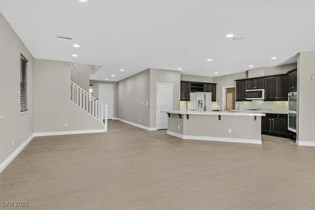 $599,999 | 689 Silver Pearl Street, Henderson, NV 89002