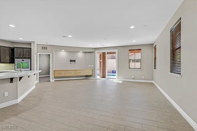 $599,999 | 689 Silver Pearl Street, Henderson, NV 89002