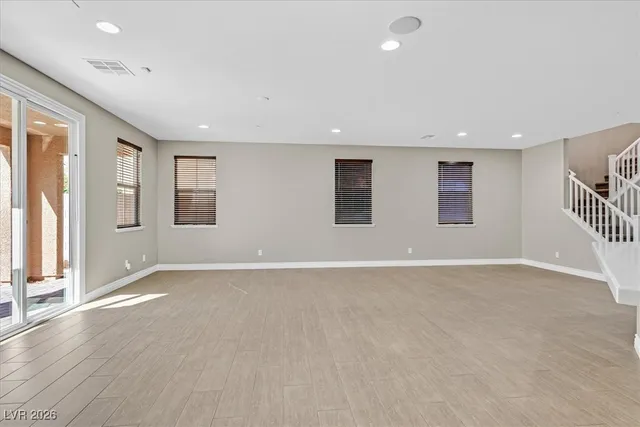 $599,999 | 689 Silver Pearl Street, Henderson, NV 89002