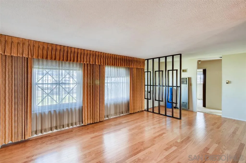 830 Broadview Street Spring Valley, CA 91977 - Photo 3 of 11 Gallery Image 3
