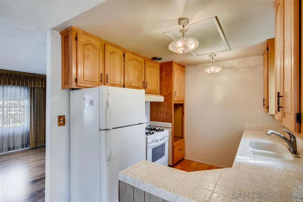 830 Broadview Street Spring Valley, CA 91977 - Photo 5 of 11 Gallery Image 5