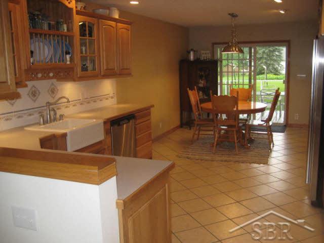 2262 East Freeland Road Midland, MI 48640 - Photo 3 of 12 20034542-2.JPG