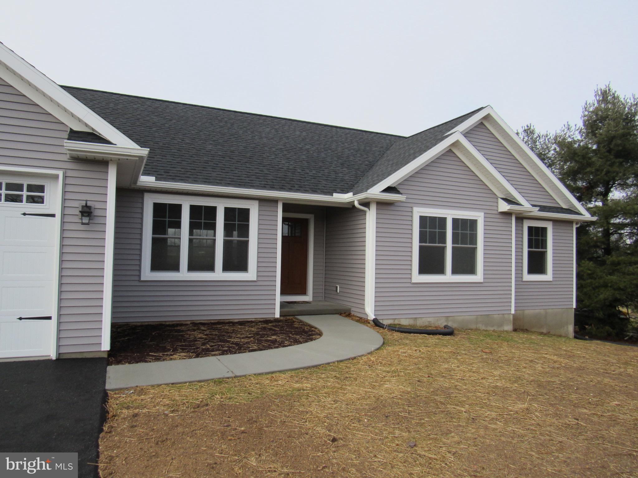 83 Eisenhower Road Palmyra, PA 17078 - Photo 3 of 38 Gallery Image 3