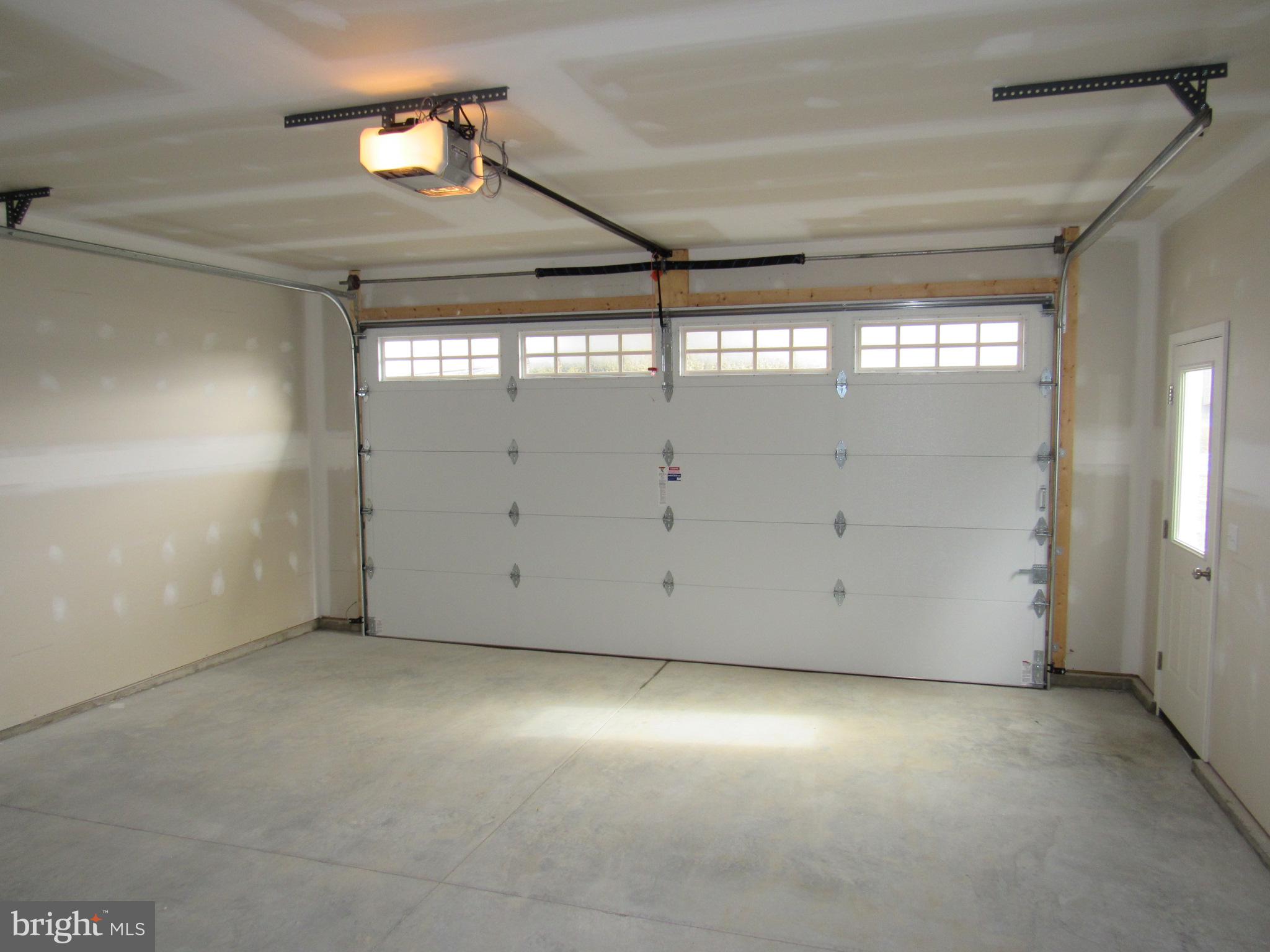 83 Eisenhower Road Palmyra, PA 17078 - Photo 7 of 38 Gallery Image 7