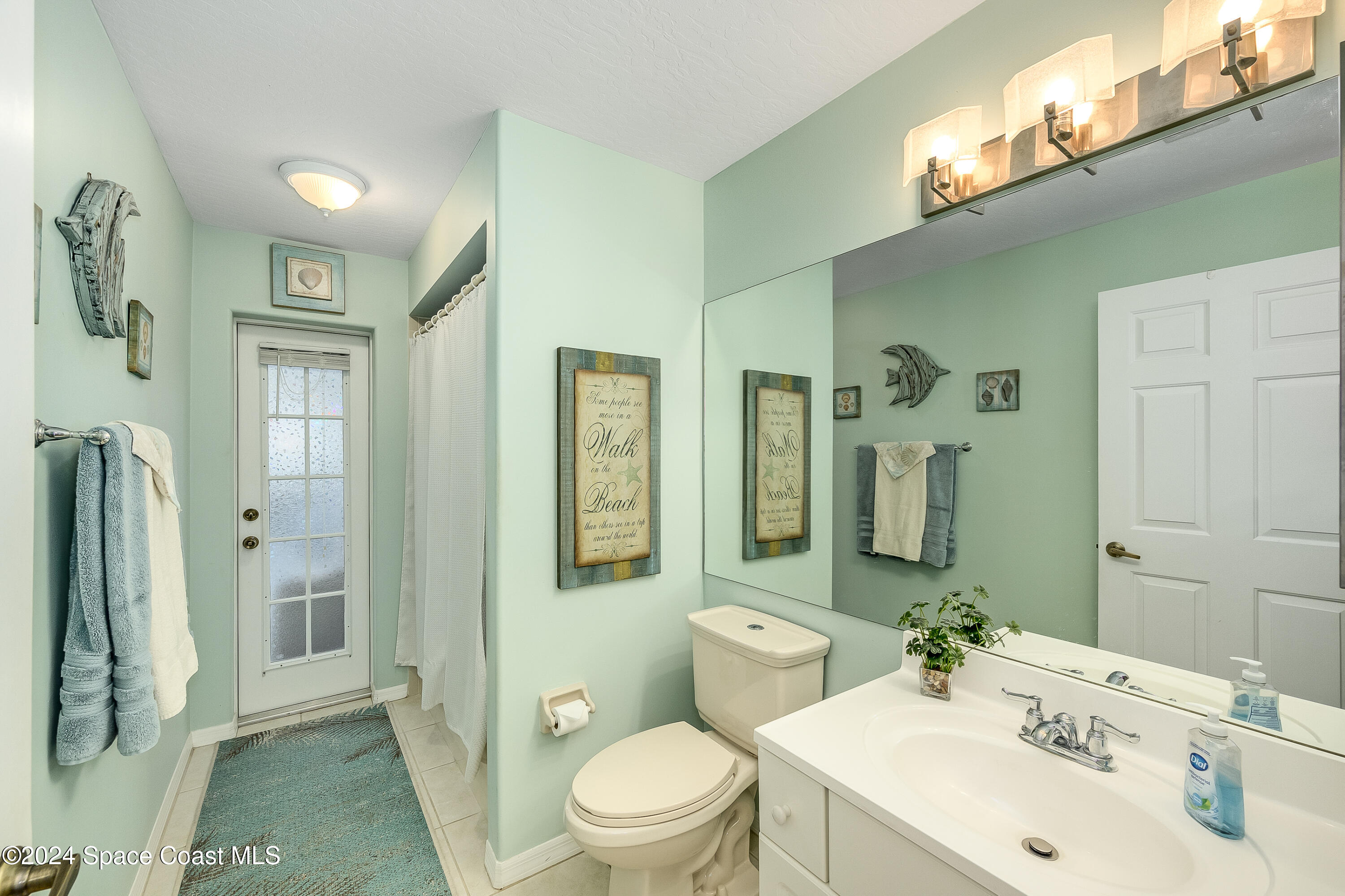 256 Midvale Terrace Sebastian, FL 32958 - Photo 37 of 77 Main Bathroom