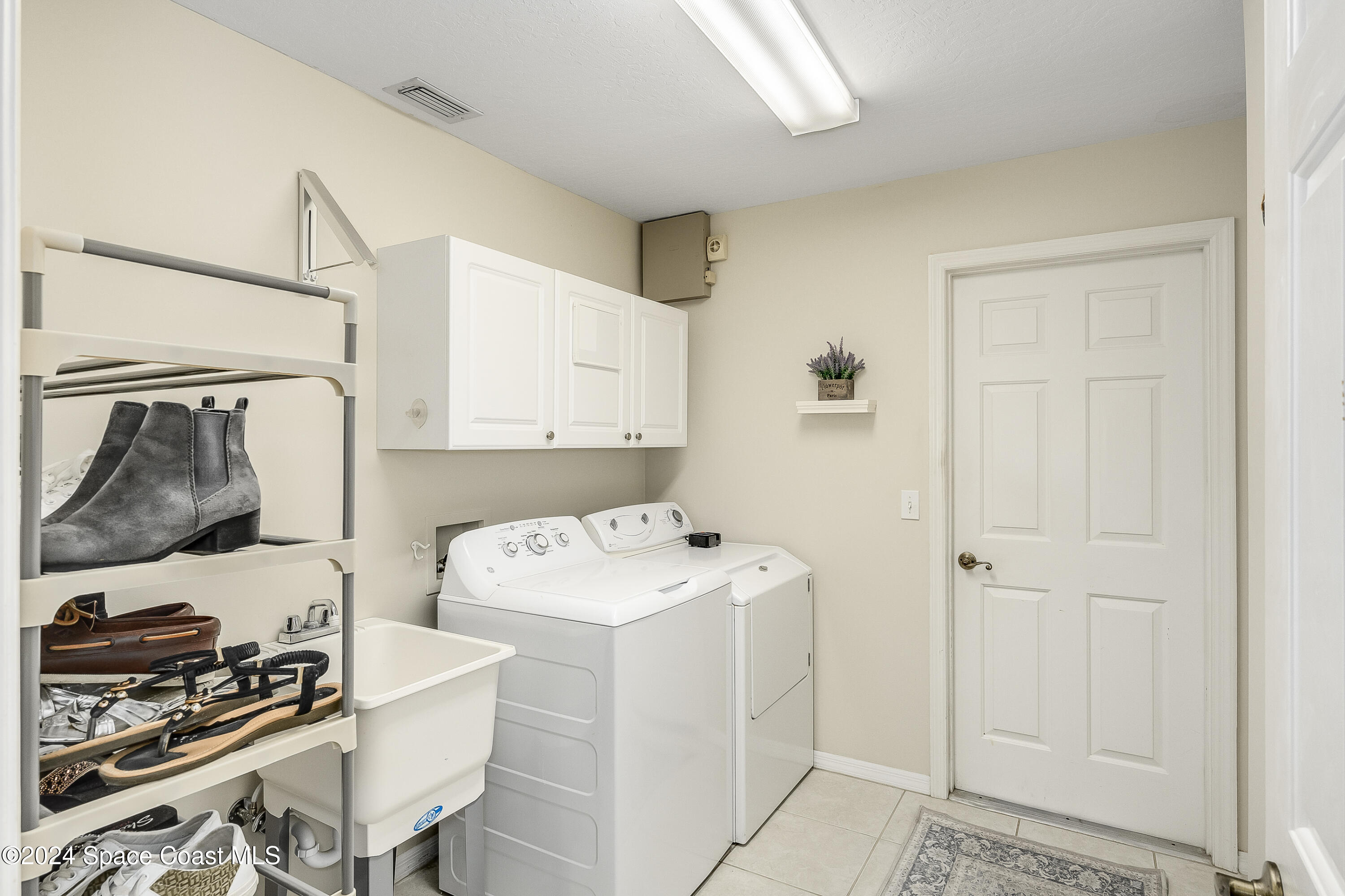 256 Midvale Terrace Sebastian, FL 32958 - Photo 42 of 77 Laundry Room