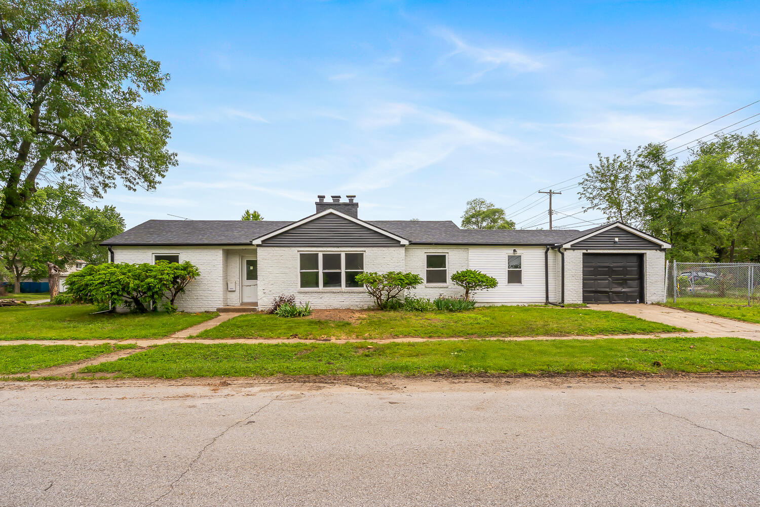 830 West 39th Avenue Gary, IN 46408 - Photo 1 of 42 1500x1000