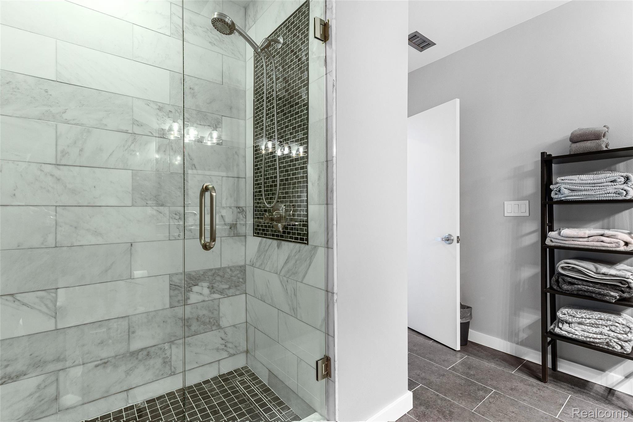 211 East 9 Mile Road, Unit 312 Ferndale, MI 48220 - Photo 16 of 21 211E9Mile_u312-0013.jpg