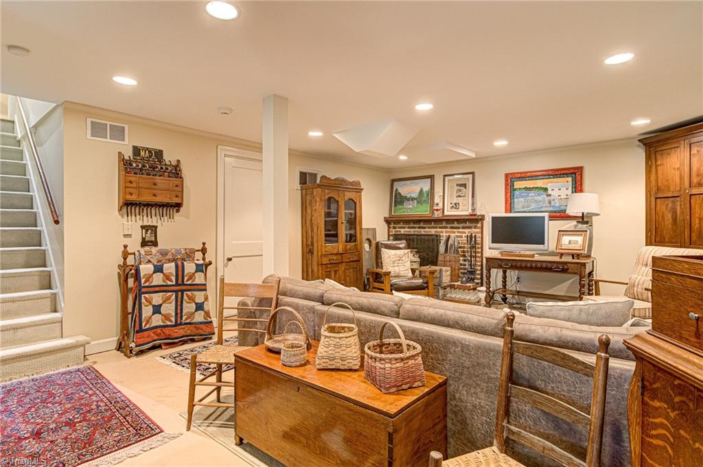 3038 Cambridge Road Winston-Salem, NC 27104 - Photo 28 of 31 Gallery Image 28