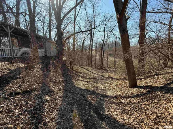 $99,900 | 100 Thrush Avenue, Pekin, IL 61554