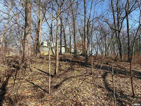 $99,900 | 100 Thrush Avenue, Pekin, IL 61554