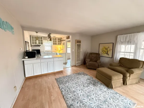 $99,900 | 100 Thrush Avenue, Pekin, IL 61554