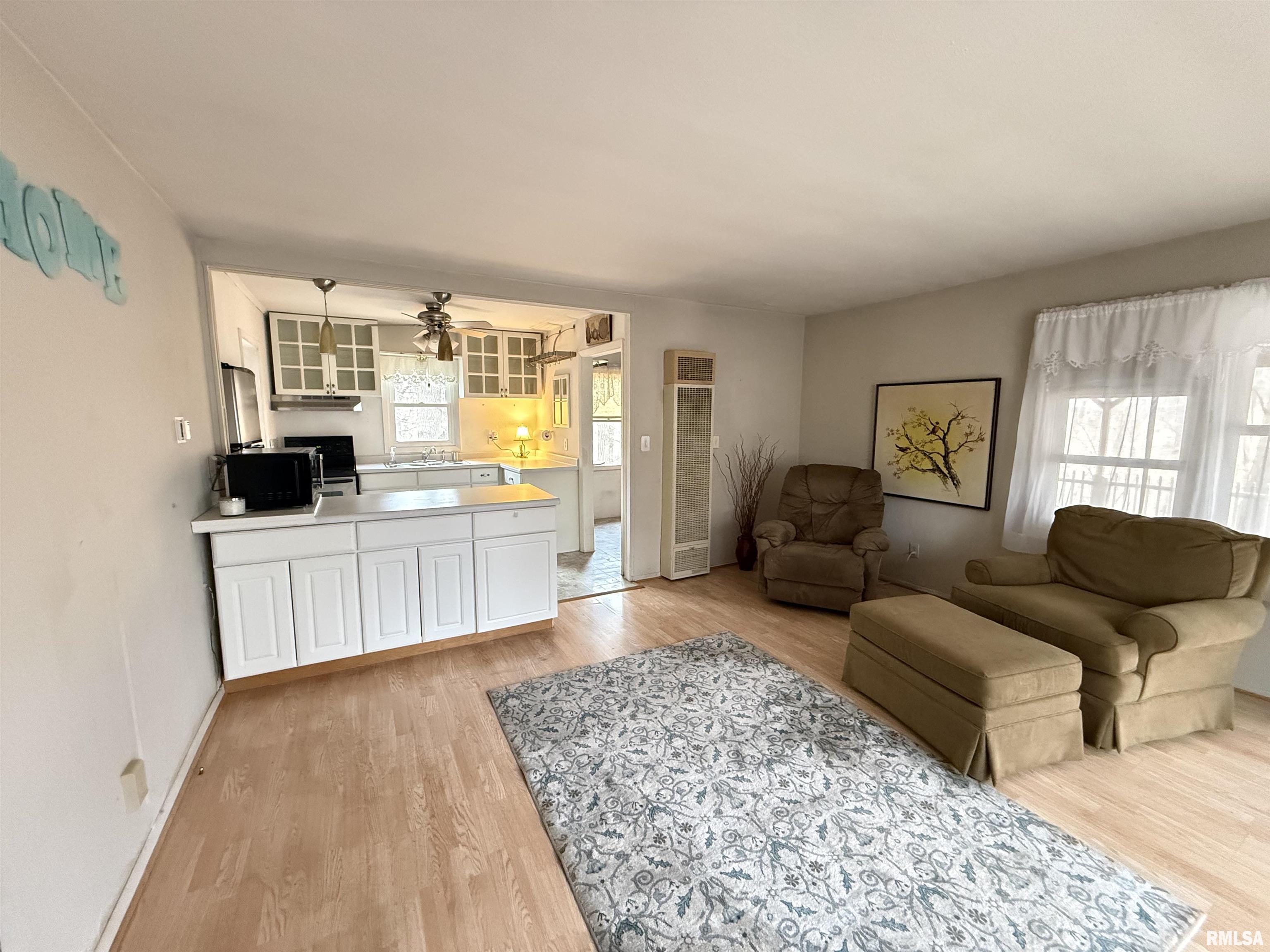 100 Thrush Avenue Pekin, IL 61554 - Photo 4 of 20