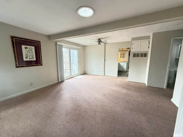 $99,900 | 100 Thrush Avenue, Pekin, IL 61554