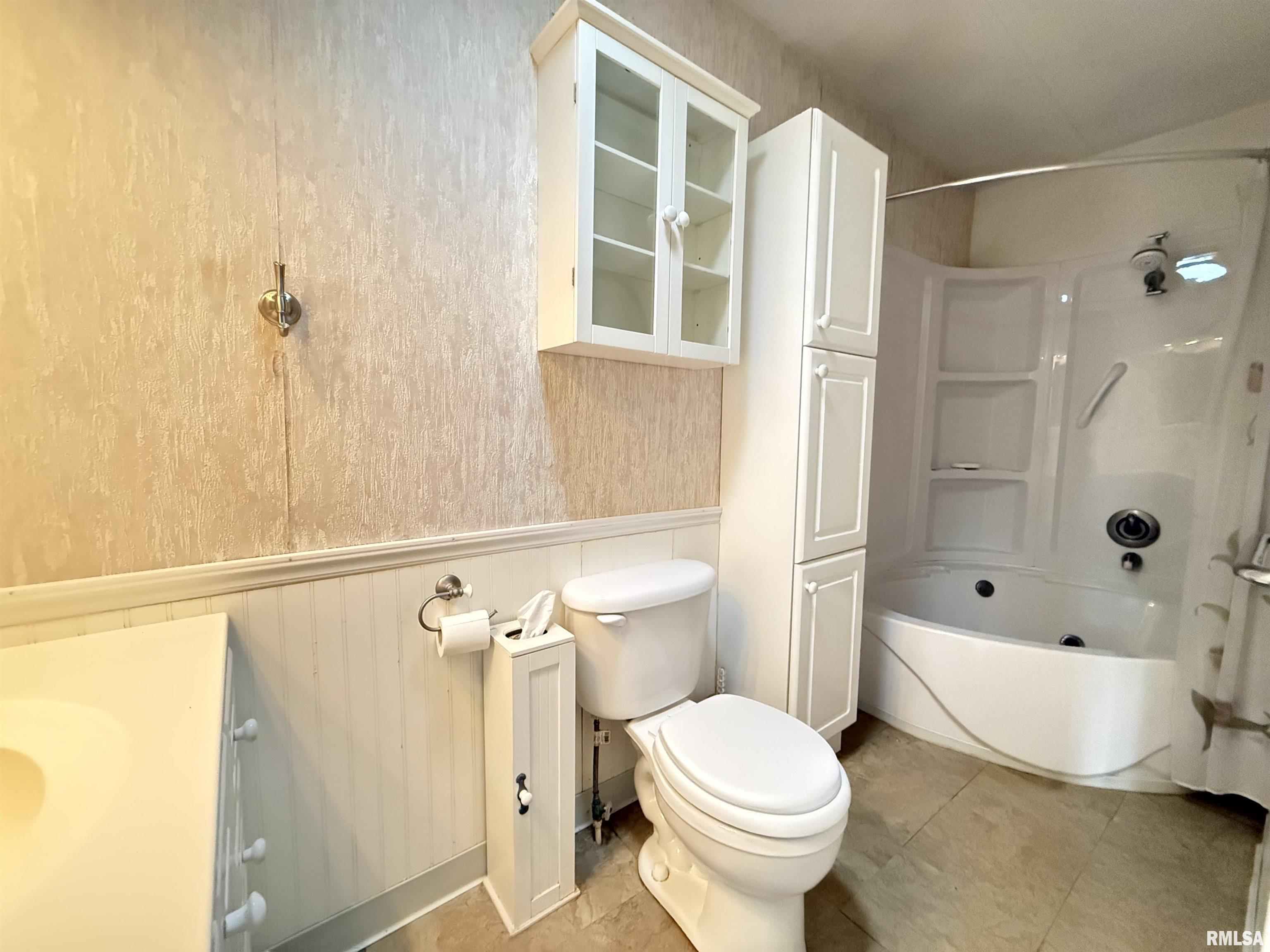 100 Thrush Avenue Pekin, IL 61554 - Photo 9 of 20