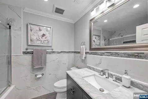$775,000 | 94 Heather Lane, Wyckoff, NJ 07481