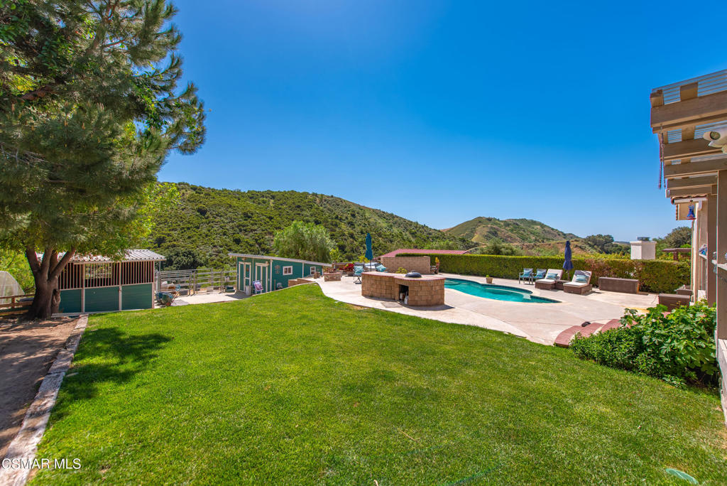 1208 Rambling Road Simi Valley, CA 93065 - Photo 43 of 77