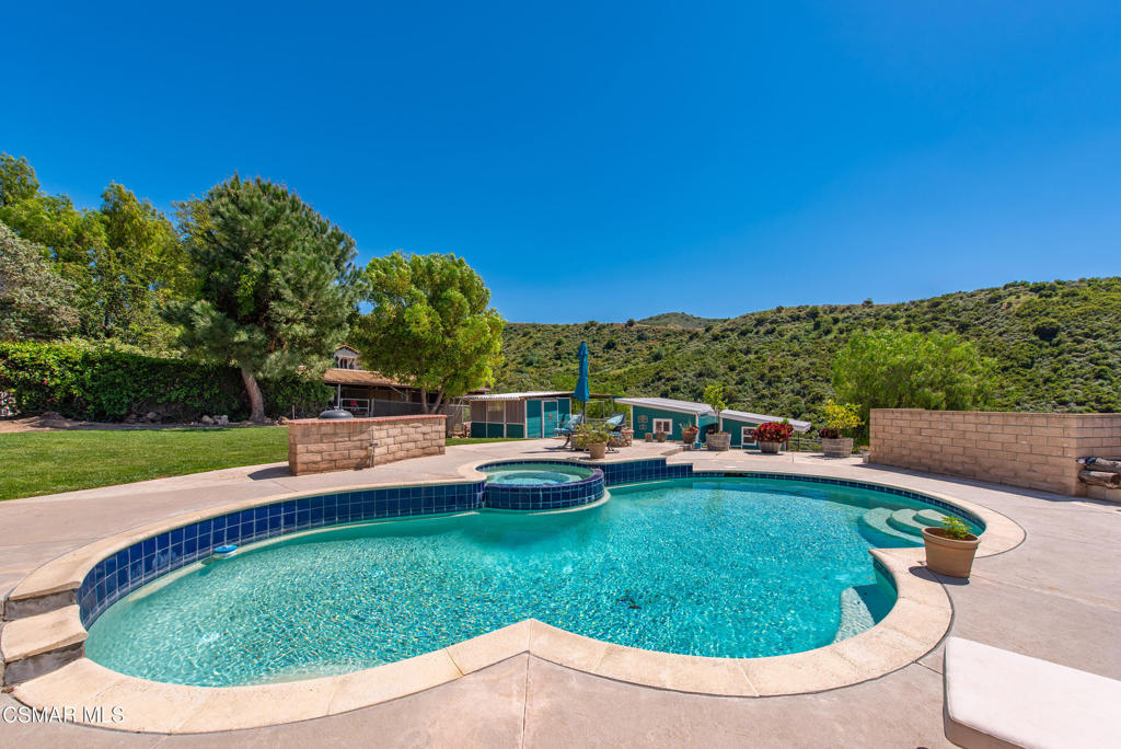 1208 Rambling Road Simi Valley, CA 93065 - Photo 47 of 77