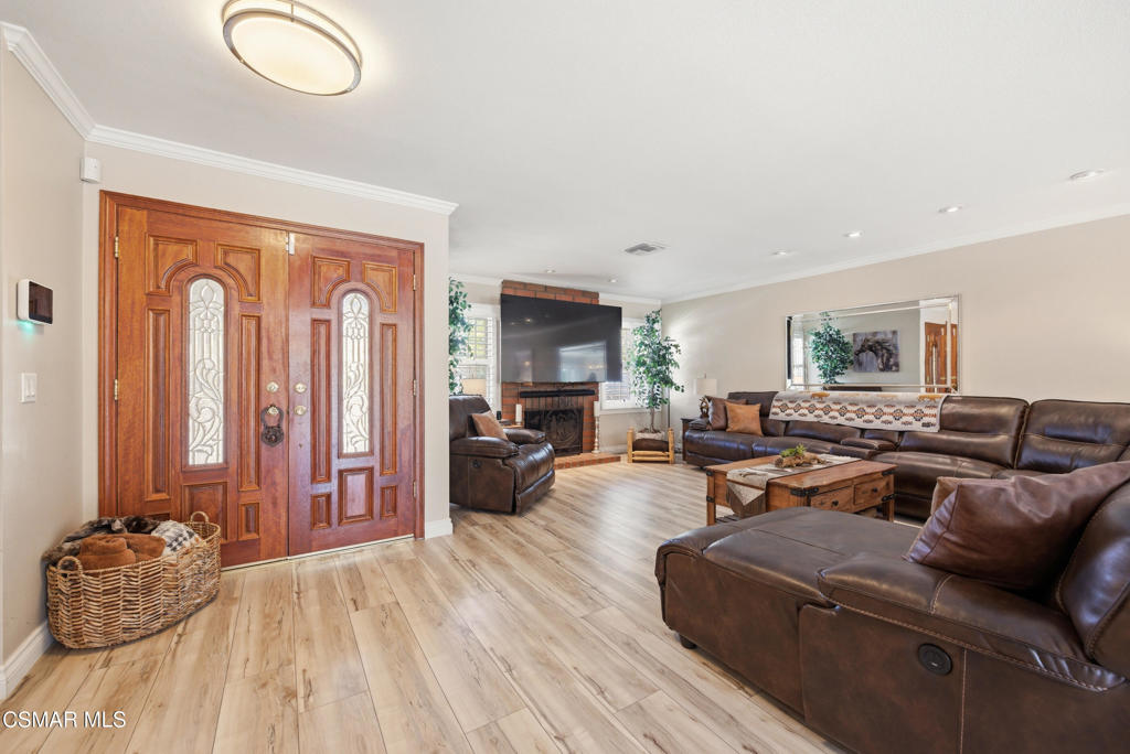 1208 Rambling Road Simi Valley, CA 93065 - Photo 5 of 77