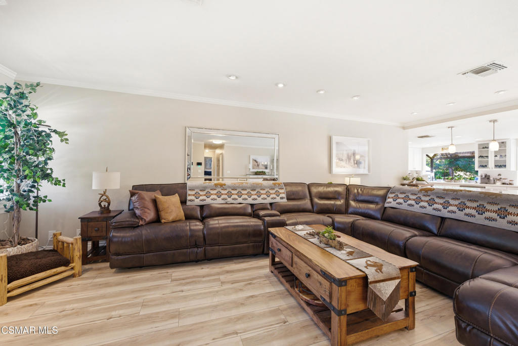 1208 Rambling Road Simi Valley, CA 93065 - Photo 7 of 77