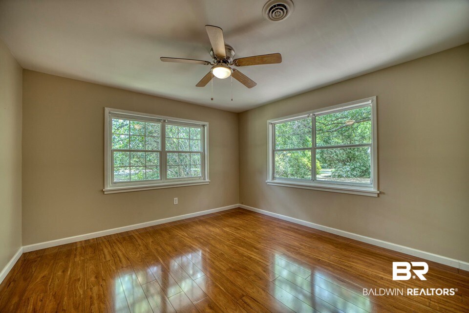 19015 Pine Acres Road Gulf Shores, AL 36542 - Photo 7 of 30