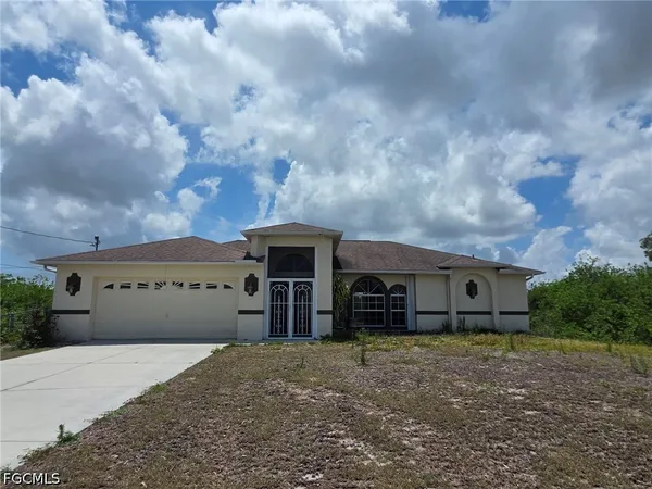 $1,750 | 820 Rue Labeau Circle, Fort Myers, FL 33913
