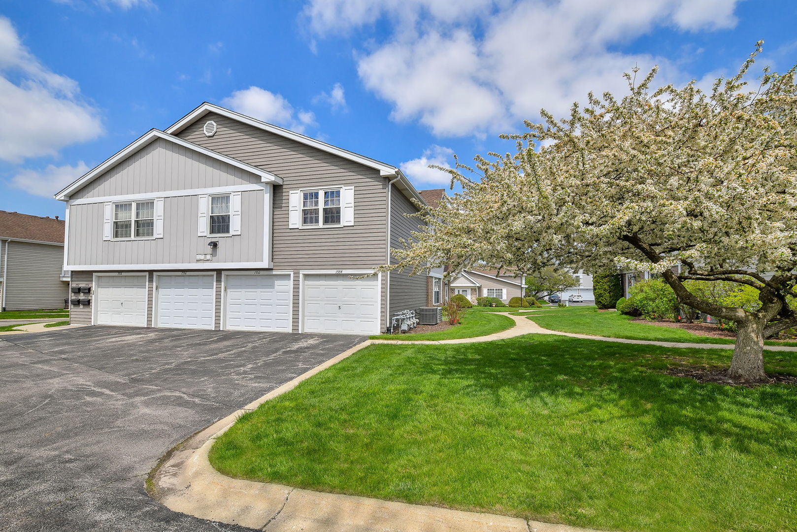 1554 Timber Trail Wheaton, IL 60189 - Photo 15 of 16