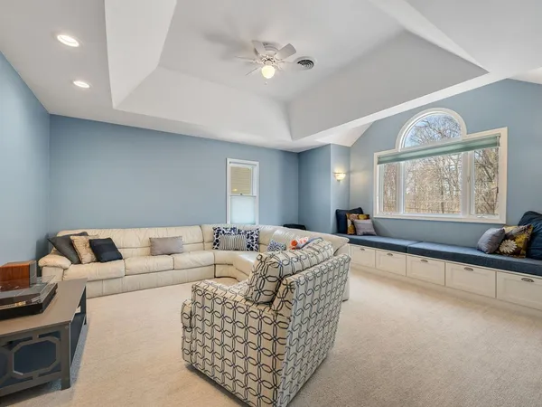 $1,295,000 | 346 Broadlake Road, Colchester, VT 05446
