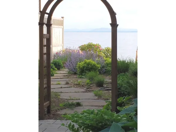 $1,295,000 | 346 Broadlake Road, Colchester, VT 05446