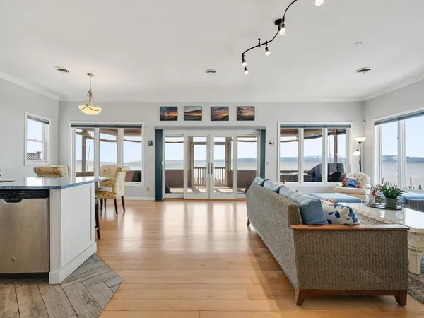 $1,295,000 | 346 Broadlake Road, Colchester, VT 05446