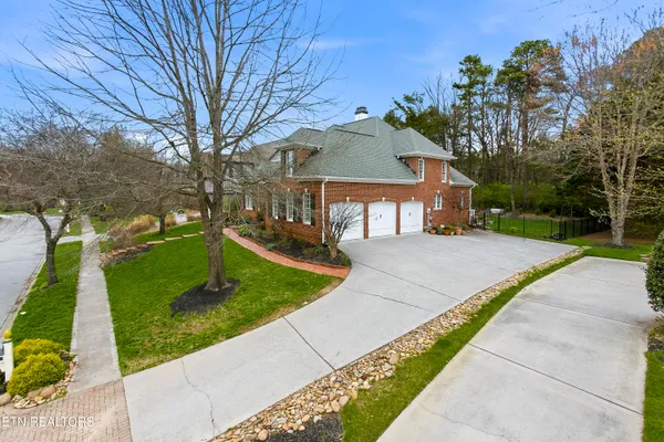$999,000 | 842 Prince George Parish Drive, Knoxville, TN 37934