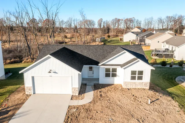 $395,000 | 9341 Shimano Drive, Portland, MI 48875