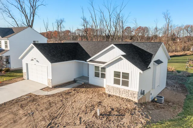 $395,000 | 9341 Shimano Drive, Portland, MI 48875