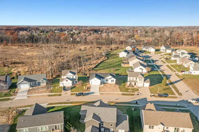 $395,000 | 9341 Shimano Drive, Portland, MI 48875