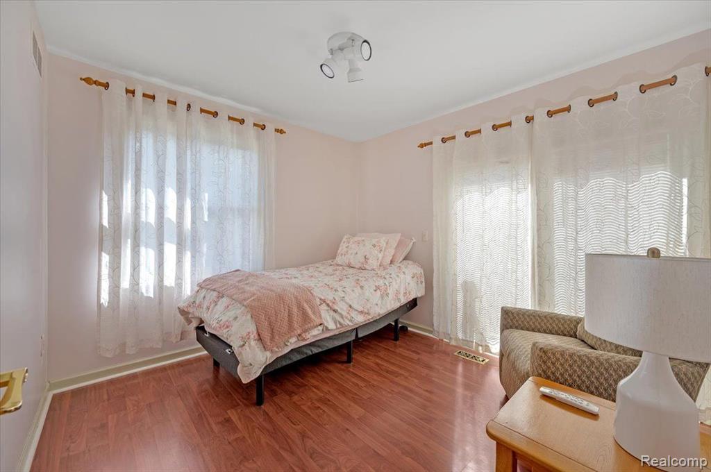 20779 Marter Road Grosse Pointe Woods, MI 48236 - Photo 30 of 39