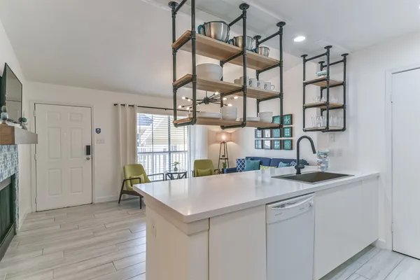 $164,990 | 3506 Cove View Boulevard, Unit 1612, Galveston, TX 77554