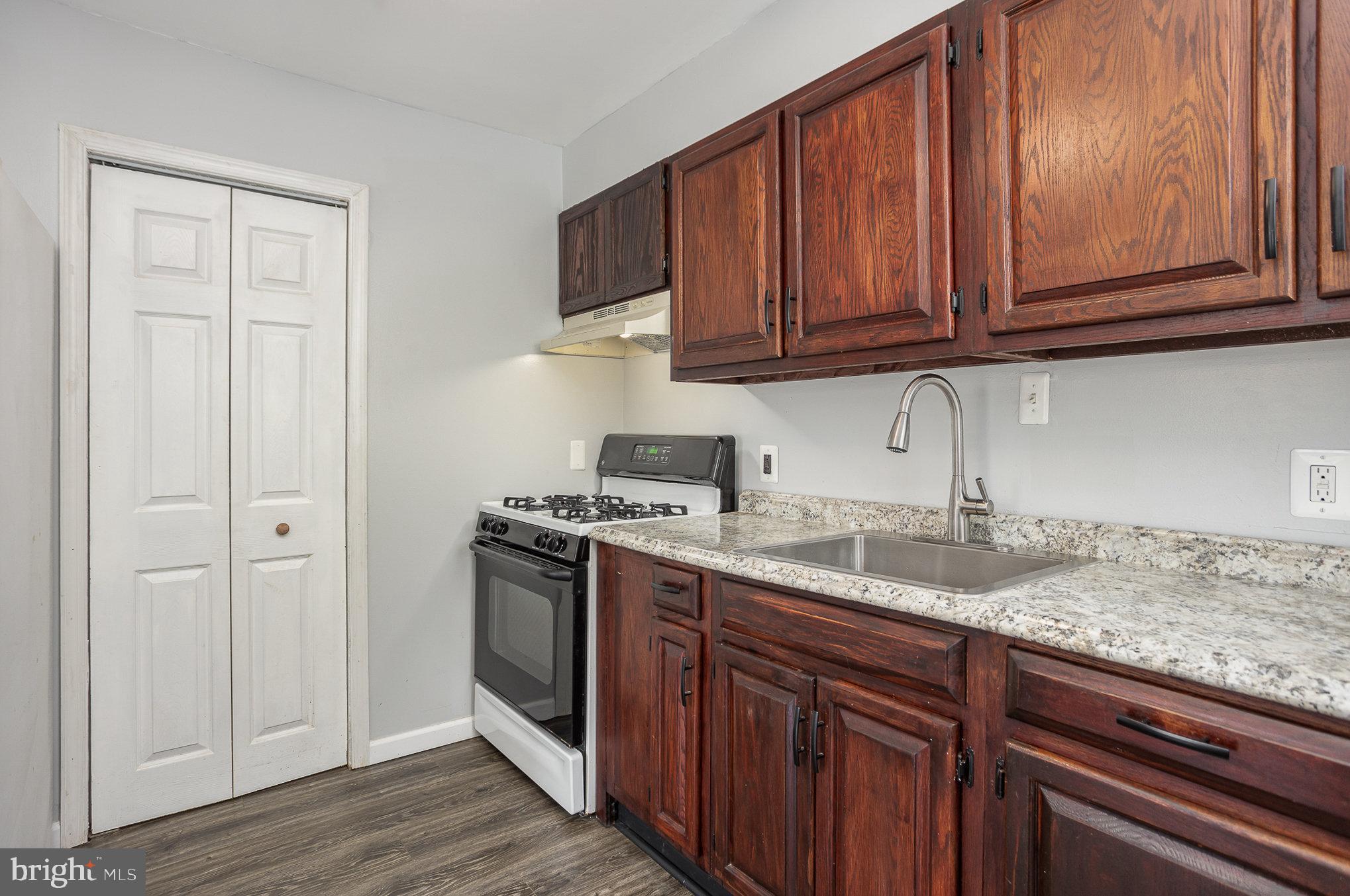 8113 Longpoint Road Dundalk, MD 21222 - Photo 12 of 26