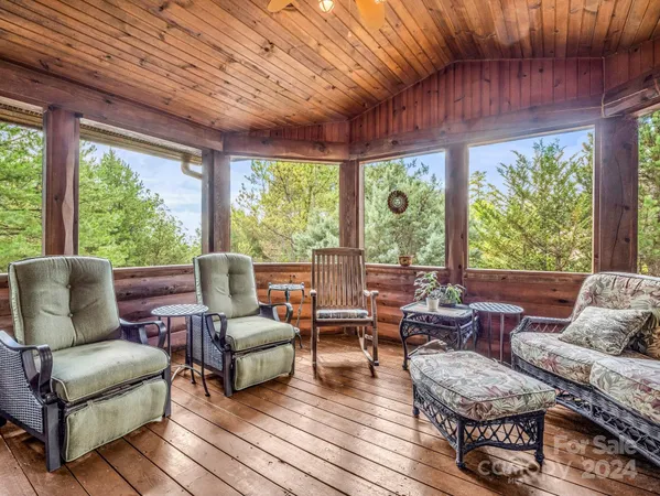 $784,500 | 181 Highland Heights, Lake Lure, NC 28746
