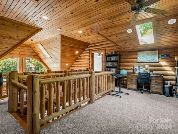$784,500 | 181 Highland Heights, Lake Lure, NC 28746