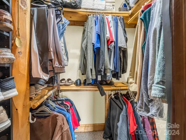 $784,500 | 181 Highland Heights, Lake Lure, NC 28746