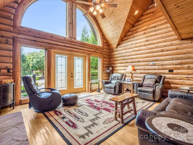 $784,500 | 181 Highland Heights, Lake Lure, NC 28746