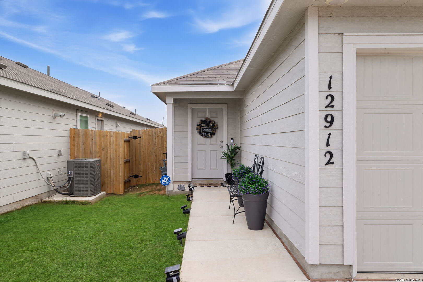 12912 Hancock Pool Street St. Hedwig, TX 78152 - Photo 4 of 25