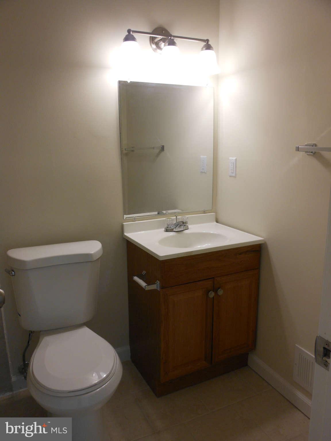 5505 Miles Court Springfield, VA 22151 - Photo 11 of 24 Bath