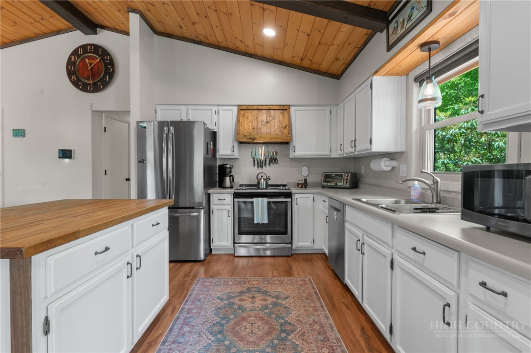106 Upper Grouse Ridge Road Beech Mountain, NC 28604 - Photo 13 of 27