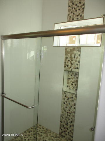 614 West Harwell Rd. Phoenix, AZ 85041 - Photo 7 of 11 Bethany B Master shower